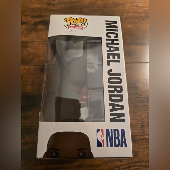 Funko Pop Chicago Bulls Michael Jordon #54 NBA - Picture 2 of 5